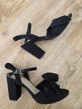 "Circus" Black Bow Detail, Peep-Toe, Block Heel Pump by SAM EDELMAN Size 9